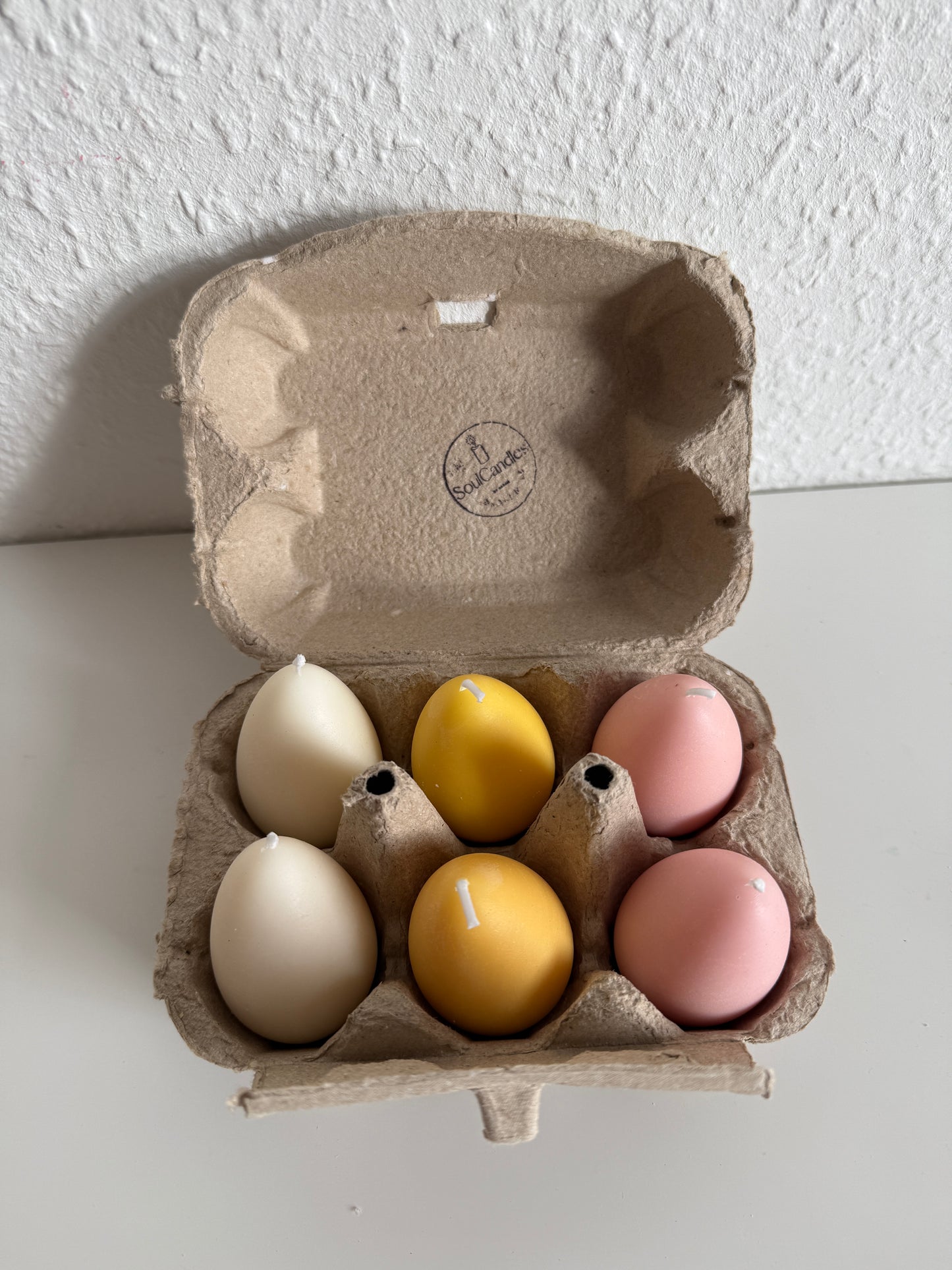 Ostereier Kerzen mit Eierkarton