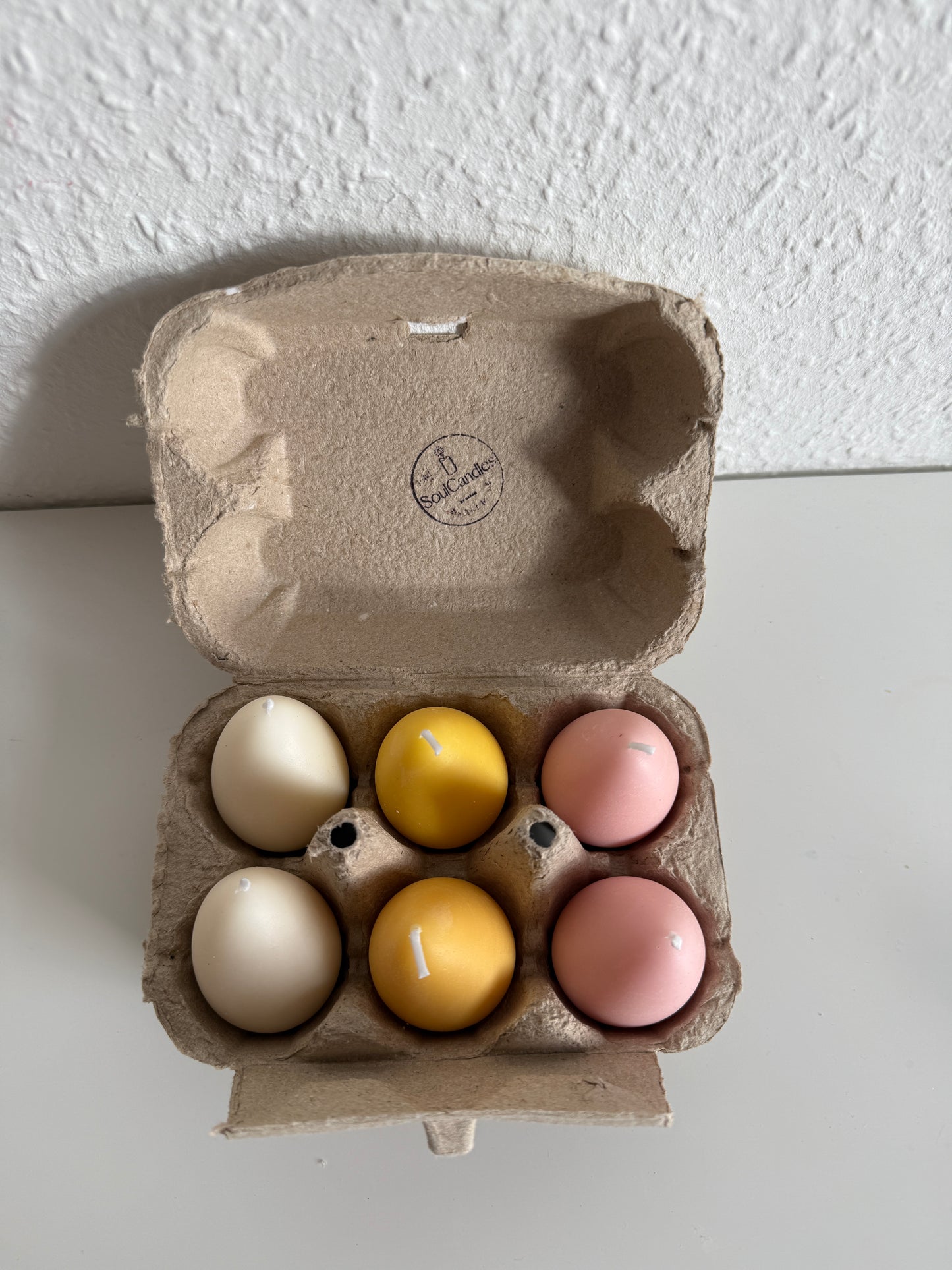 Ostereier Kerzen mit Eierkarton