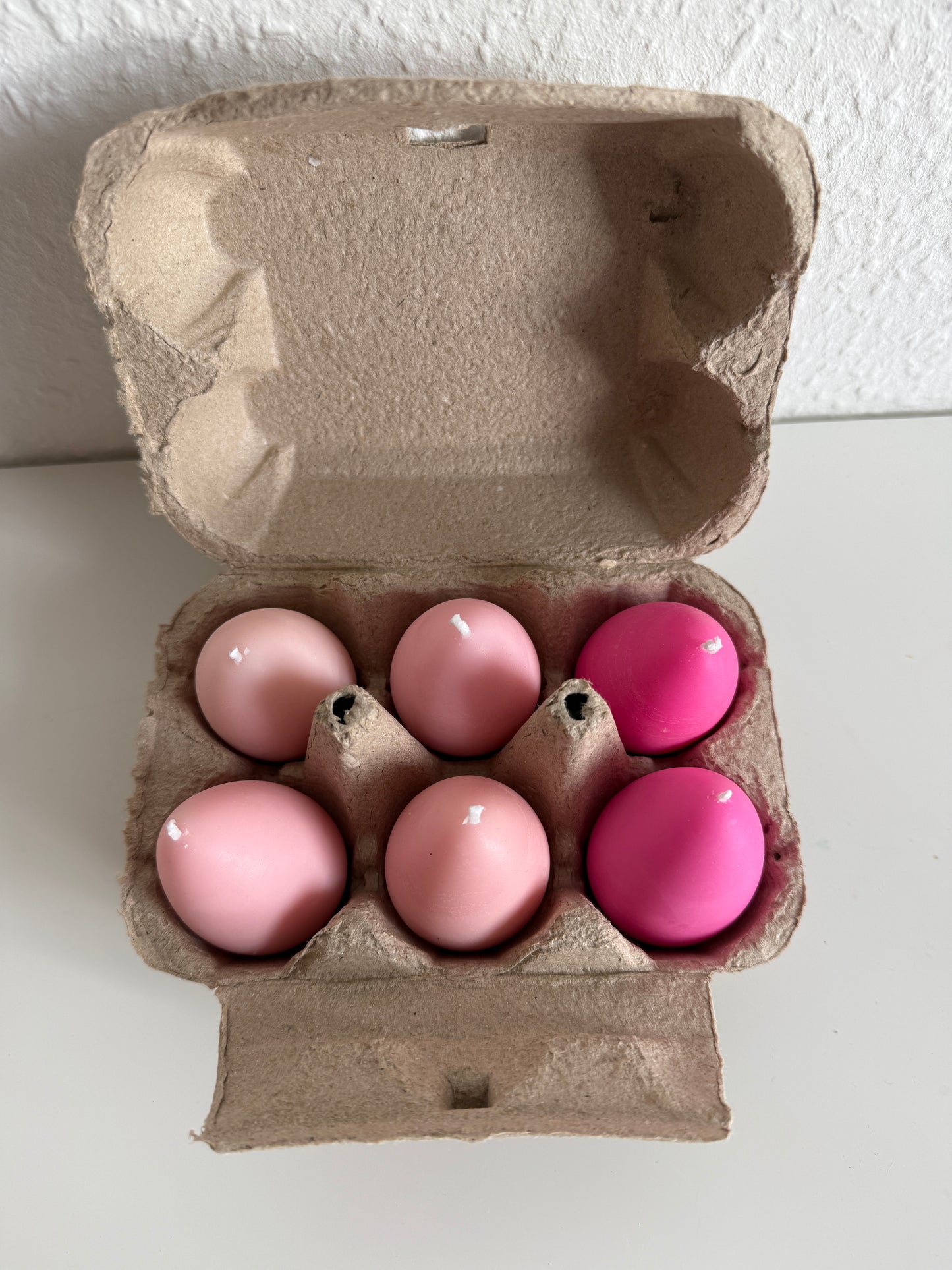 Ostereier Kerzen mit Eierkarton