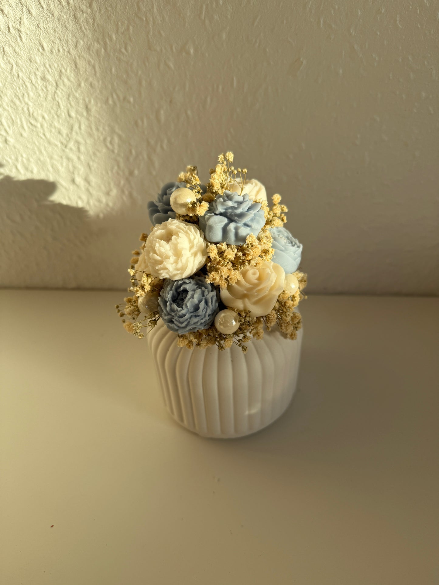 Forever Flowers in selbstgegossenem Gefäß