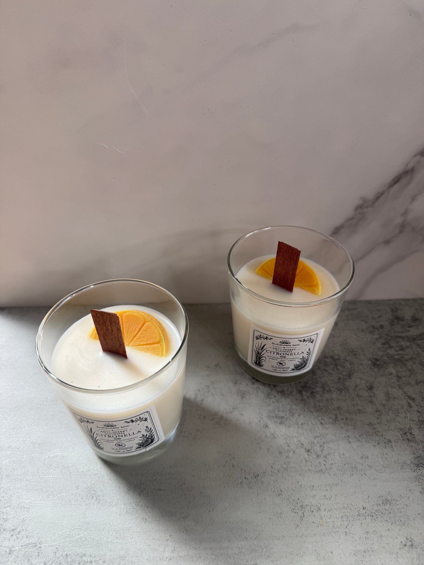 Citronella Duftkerze – mit Holzdocht