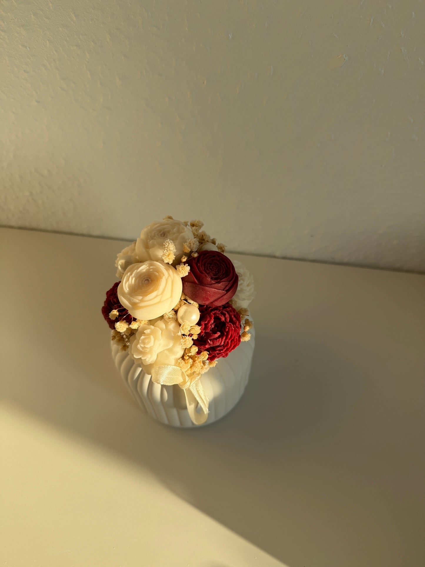 Forever Flowers in selbstgegossenem Gefäß