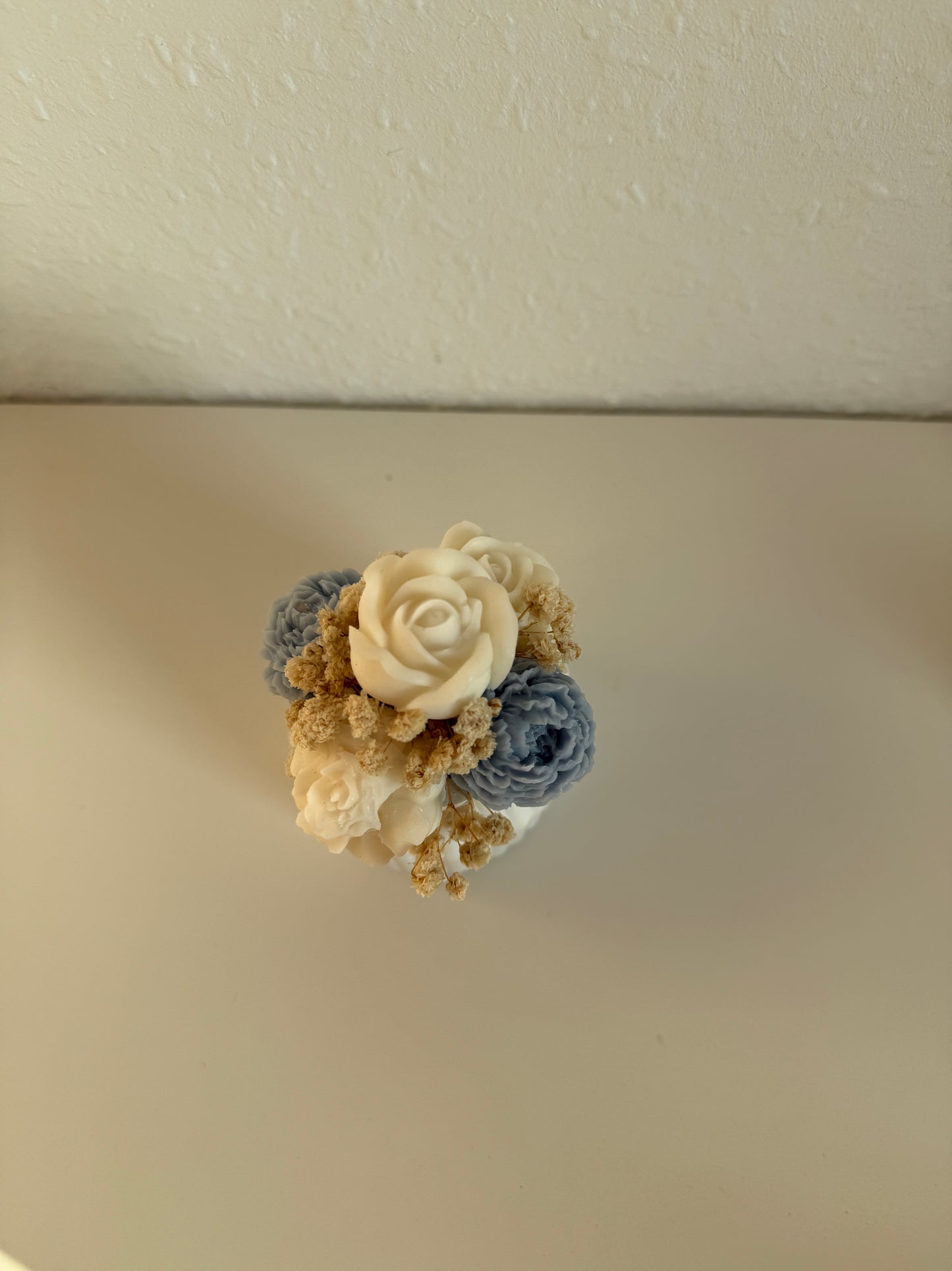 Forever Flowers in selbstgegossenem Gefäß