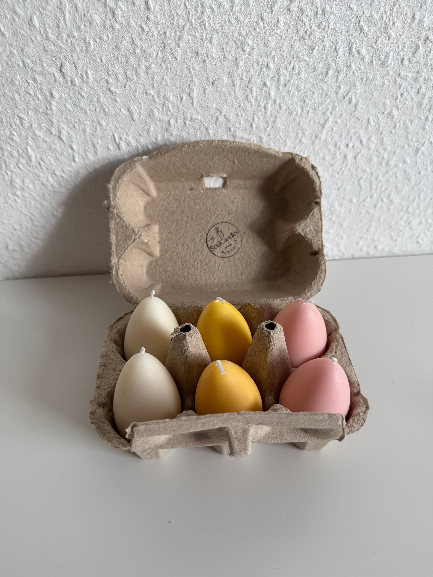 Ostereier Kerzen mit Eierkarton
