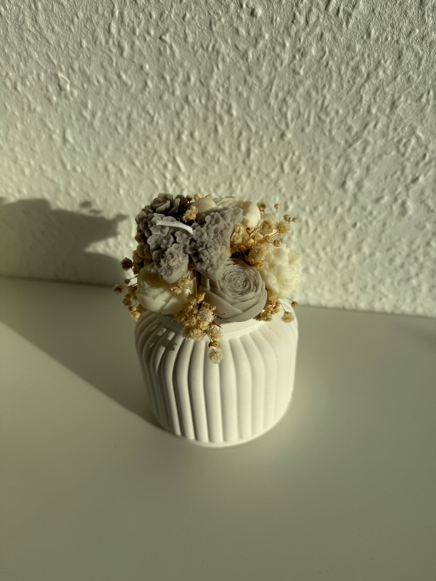 Forever Flowers in selbstgegossenem Gefäß