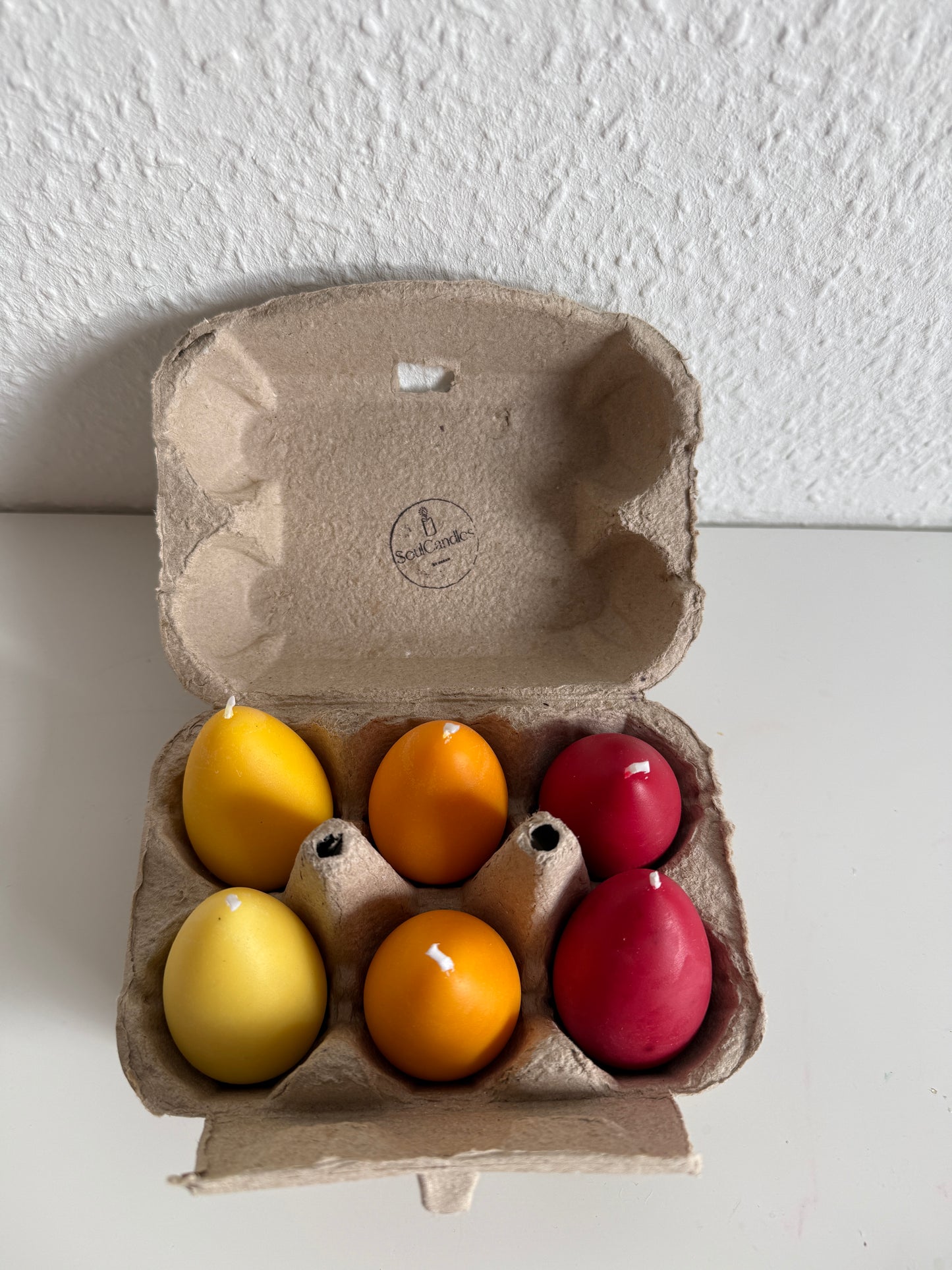 Ostereier Kerzen mit Eierkarton