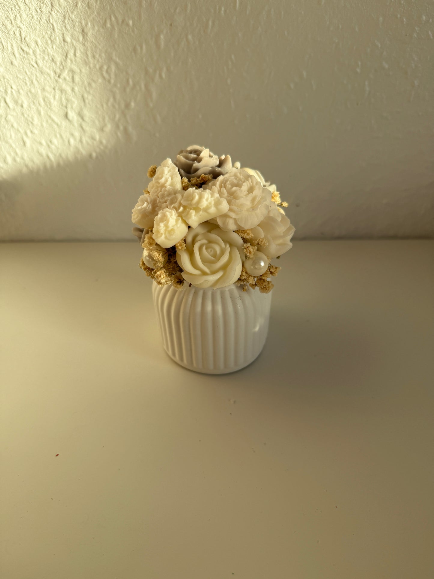 Forever Flowers in selbstgegossenem Gefäß