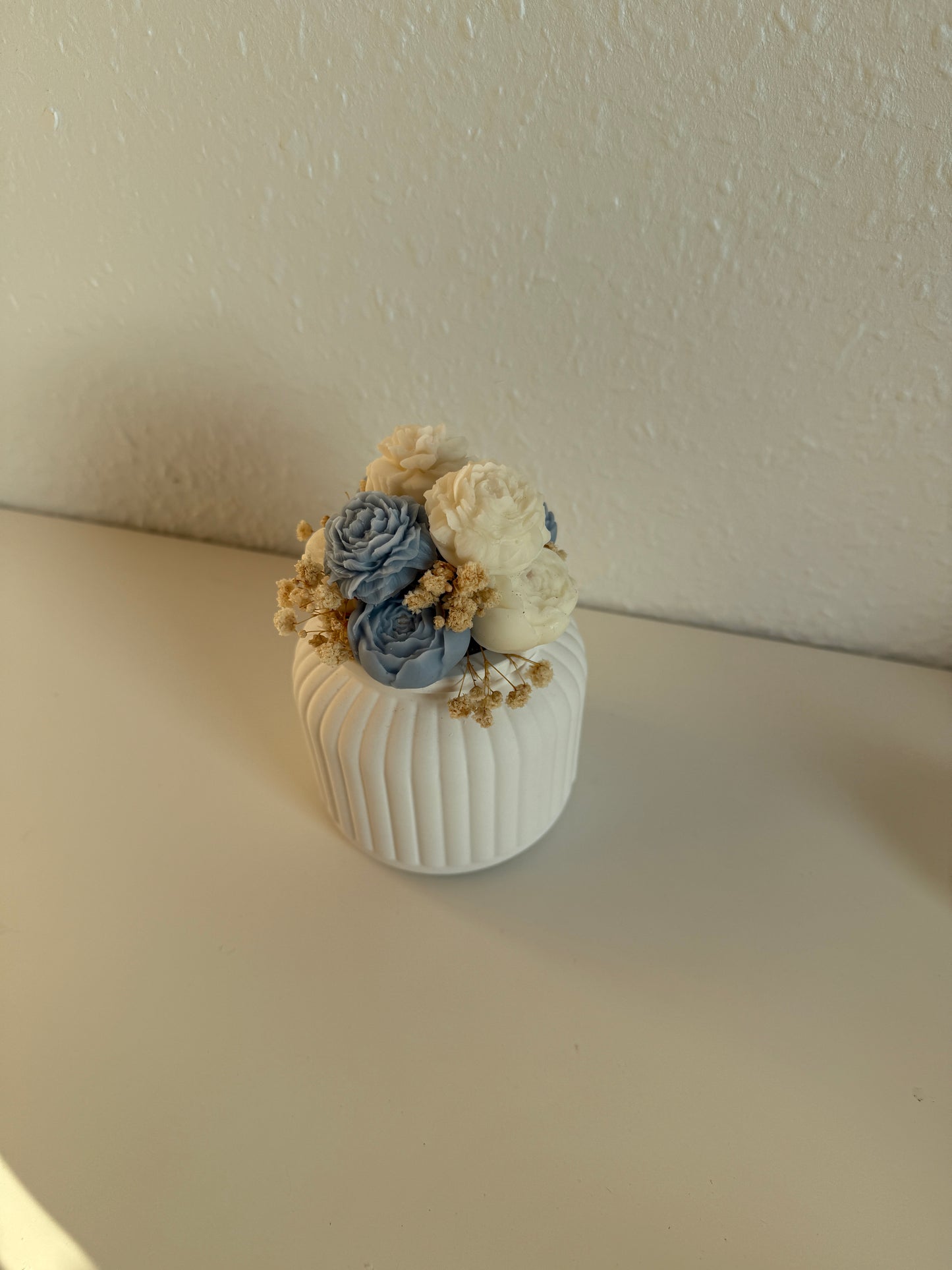 Forever Flowers in selbstgegossenem Gefäß