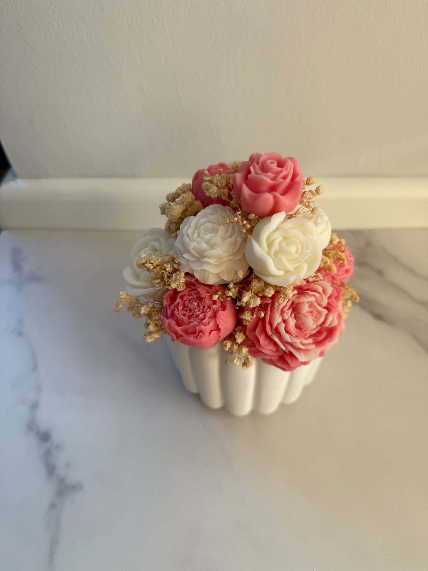 Forever Flowers in selbstgegossenem Gefäß