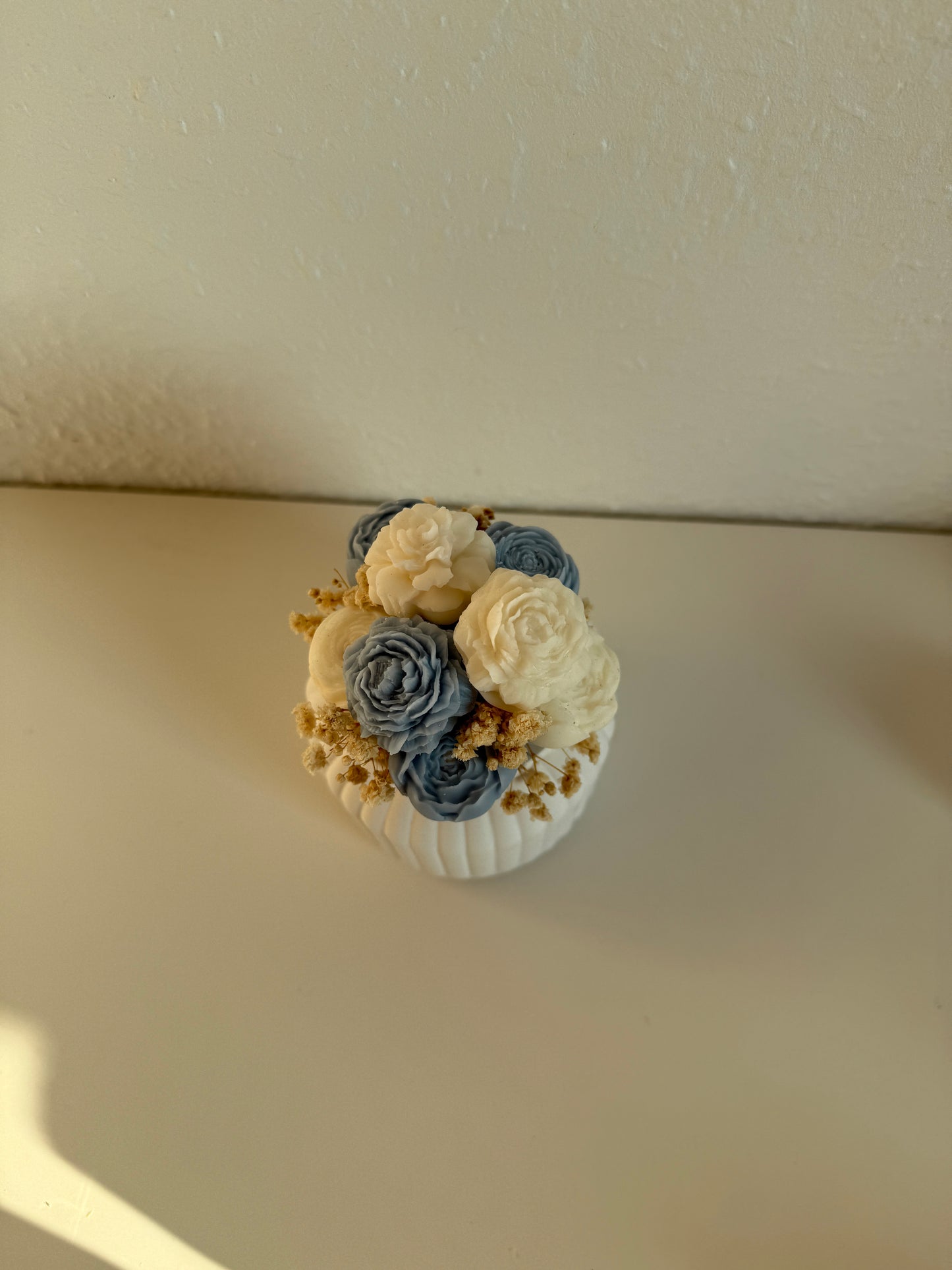 Forever Flowers in selbstgegossenem Gefäß